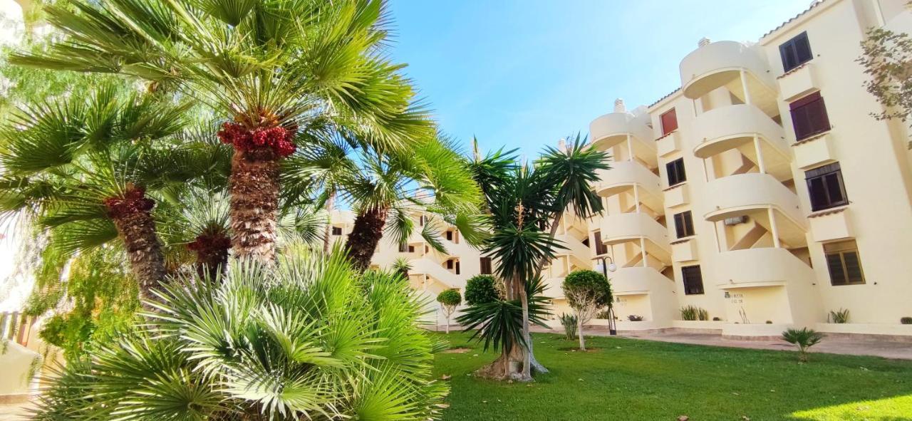 Apartamento La Felicidad II By Denia Costa ภายนอก รูปภาพ